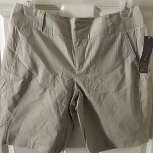 Daisy Fuentes Petites Bermuda Shorts Sz.12P
